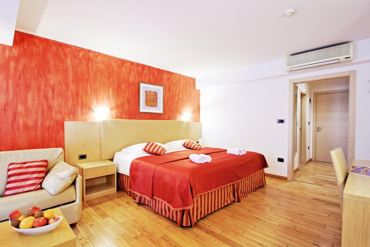Vilola Bed & Breakfast Zambratija  Room photo